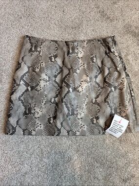 NWT Faux Snake Print Mini Skirt - Neutral Gray